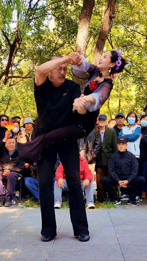 大爷打非遗女人拳,大爷打非遗女人拳击视频